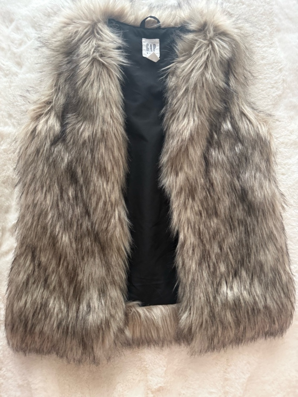 Gap Kids Girls Faux Fur Vest Size S Gray Taupe Lightly Worn